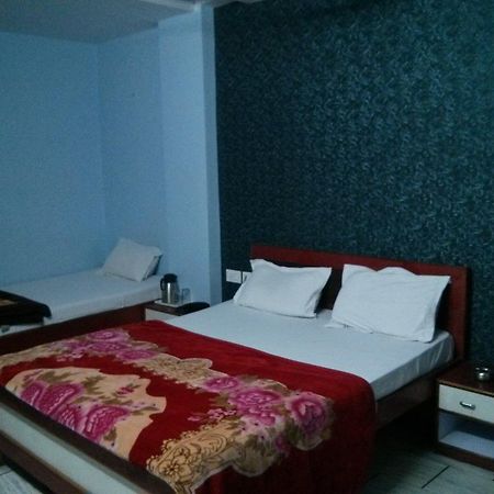 Oyo 15242 Hotel Rathi Palace Τζαϊπούρ Εξωτερικό φωτογραφία