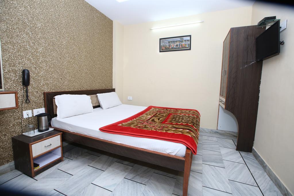 Oyo 15242 Hotel Rathi Palace Τζαϊπούρ Εξωτερικό φωτογραφία