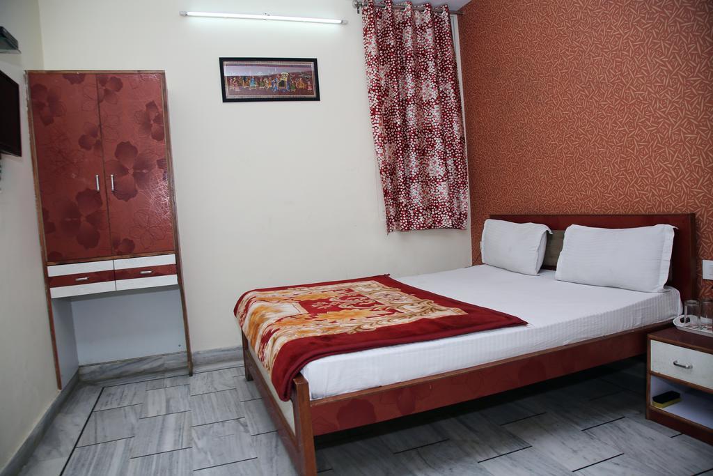 Oyo 15242 Hotel Rathi Palace Τζαϊπούρ Εξωτερικό φωτογραφία