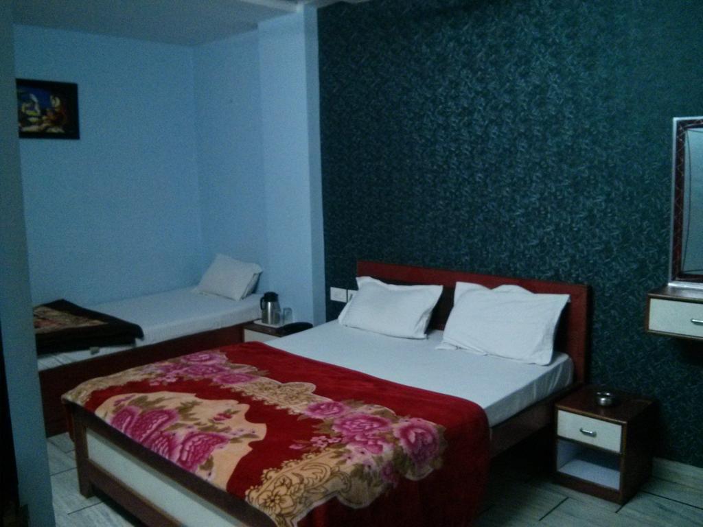 Oyo 15242 Hotel Rathi Palace Τζαϊπούρ Εξωτερικό φωτογραφία